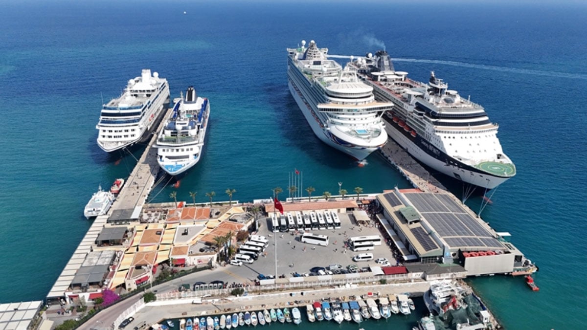 4 gemiyle birlikte geldiler dikkat ceken abd vatandasi detayi jkASarSe