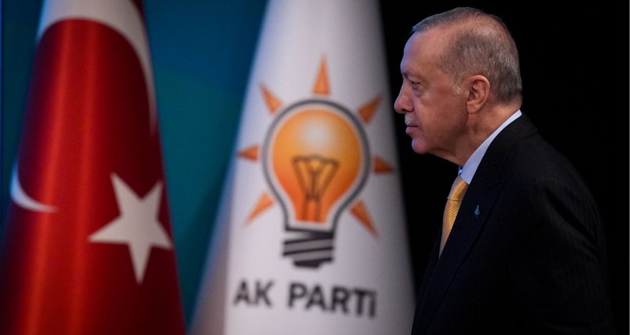 akpde deprem iki gunde 5 istifa geldi Z5eNKrcS