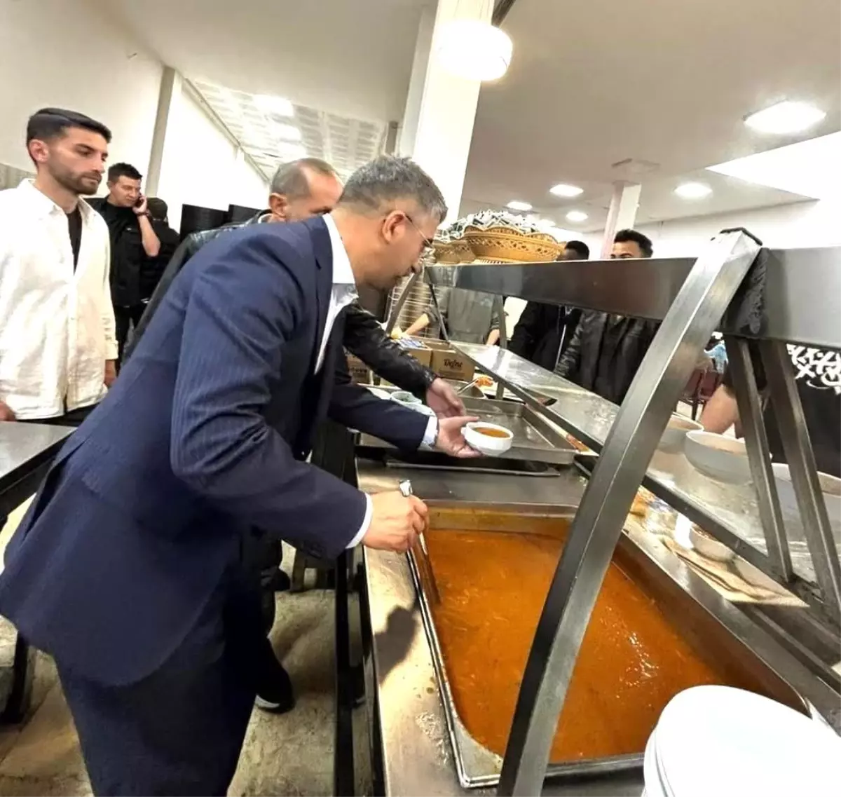 AK Parti Erzurum Gençlik Kolları “Kampüse hoşgeldiniz” dedi ak parti erzurum genclik kollari kampuse hosgeldiniz dedi RSlsbYyK