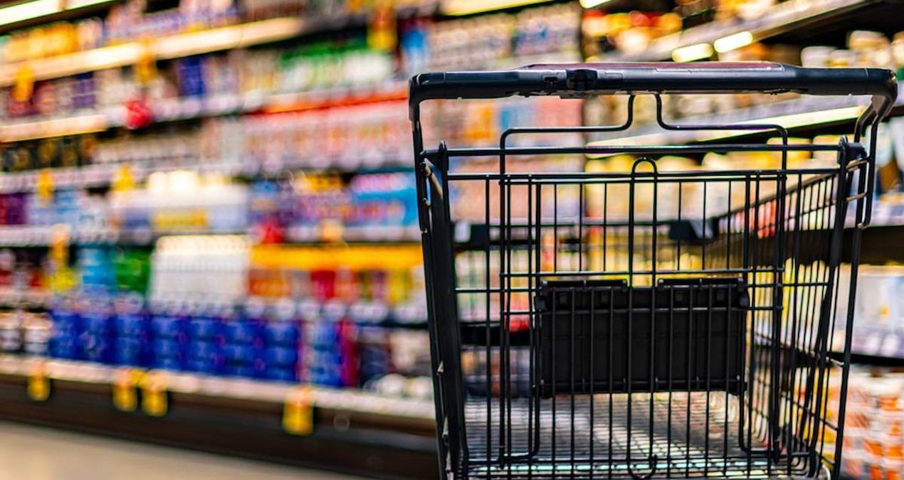 gurer market raflari cep yakiyor ErWtE1gq.jpg