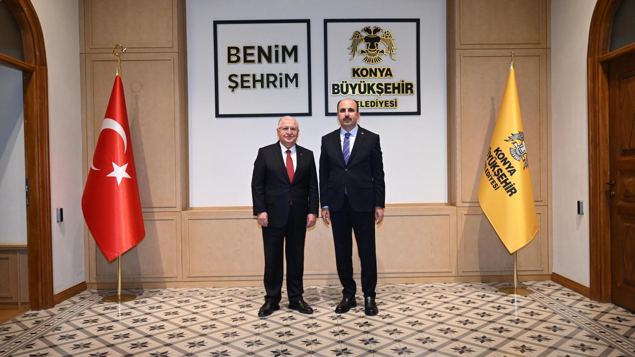 Milli Savunma Bakanı Güler, Konya Büyükşehir Belediye Başkanı Altay’ı ziyaret etti