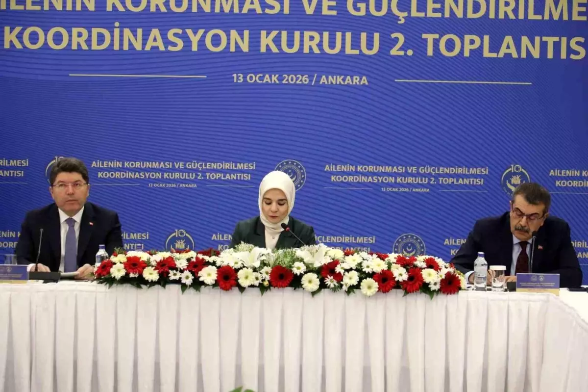 Aileyi Güçlendiren Eğitim Modeli