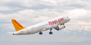 52-gunluk-bekleyis-sona-erdi-iranda-mahsur-kalan-turk-yolcu-ucagi-yurda-donebildi-6NjrIQEH