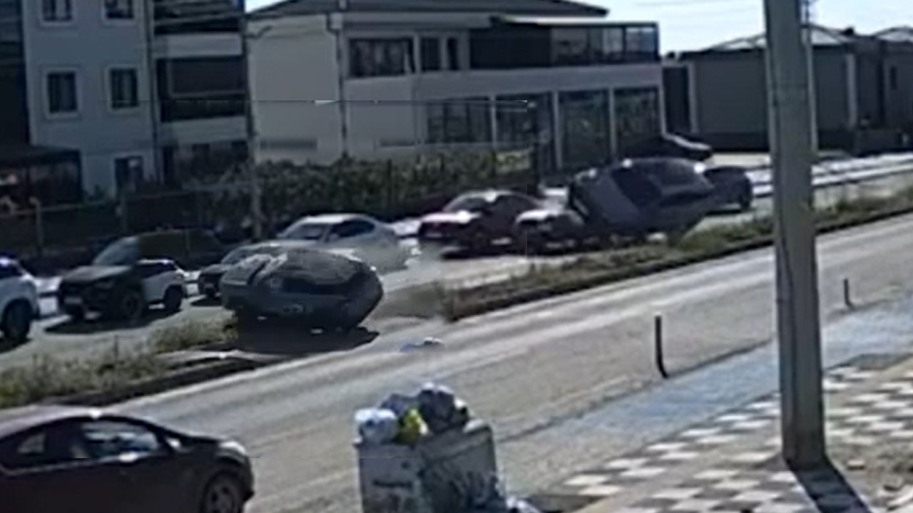 Şeridi Terk Eden Araçta Korkunç Kaza: Yaralılar Hastaneye Sevk Edildi