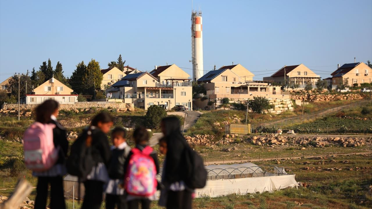 UNRWA’dan Batı Şeria’da Eğitim Haftasına Kısıtlama: Okul Süresi 4 Güne İndirildi