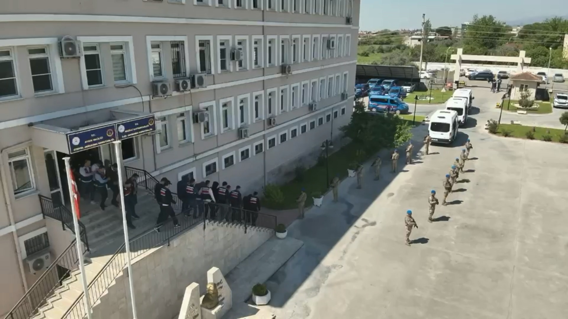 5 ilde büyük uyuşturucu operasyonu. Çok sayıda gözaltı var